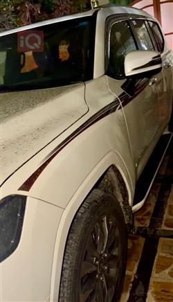 تۆیۆتا لاند کروزەر